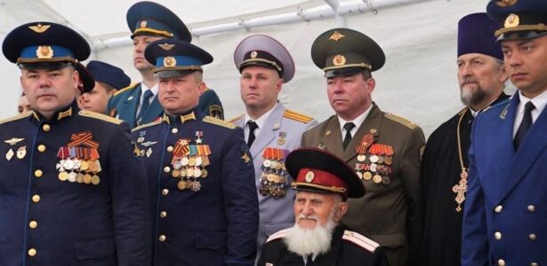 Благочинный Приморско-Ахтарского церковного округа принял участие в торжественном мероприятии на территории воинской части