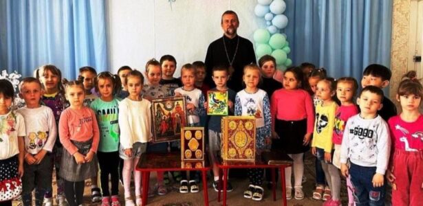 Благочинный Приморско-Ахтарского округа провел встречи в детских садах города