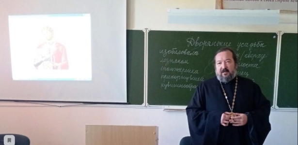 В Северо-Кавказском техникуме «Знание» прошла встреча с духовенством
