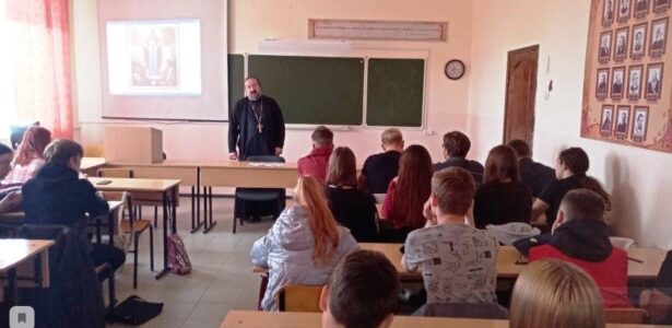 Студентам о празднике Покрова Пресвятой Богородицы