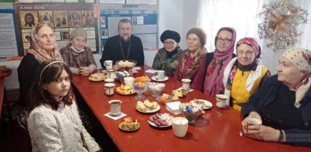 Говорили о Рождестве и делах добра