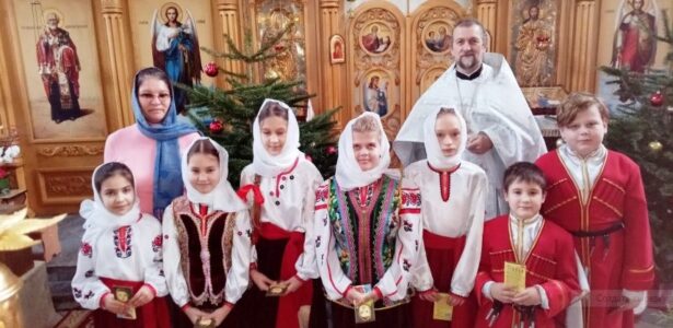 Звучали колядки в храме