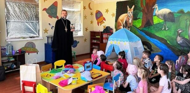 О Дне Святой Троицы в детском саду «Радуга»