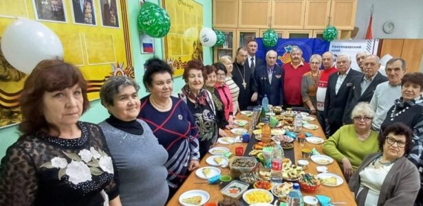 Поздравление с Днем защитника Отечества в Приморско-Ахтарском районном Совете ветеранов