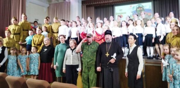 В Приморско-Ахтарском Доме творчества «Родничок» состоялся концерт для ветеранов боевых действий и СВО