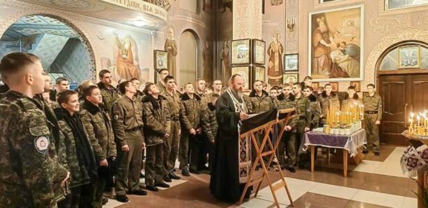 Духовные беседы для казаков-кадетов прошли в Георгиевском храме станицы Бриньковской