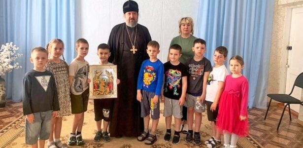 В Приморско-Ахтарском детском саду «Ромашка» прошла беседа о Страстной седмице и Пасхе