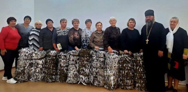 Встреча со священником участников волонтёрской группы «300.30.3 Тепло Бриньковских сердец»