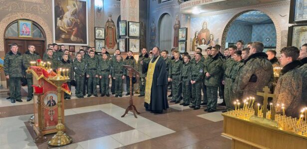 В храме великомученика Георгия Победоносца прошли встречи с кадетами Бриньковского казачьего кадетского корпуса