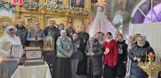 Рождественская встреча в Приморско-Ахтарском храме Воскресения Словущего