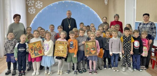Воспитанникам детских садов Приморско-Ахтарска рассказали о празднике Сретения Господня