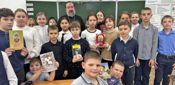 Духовная беседа в Приморско-Ахтарской школе № 3