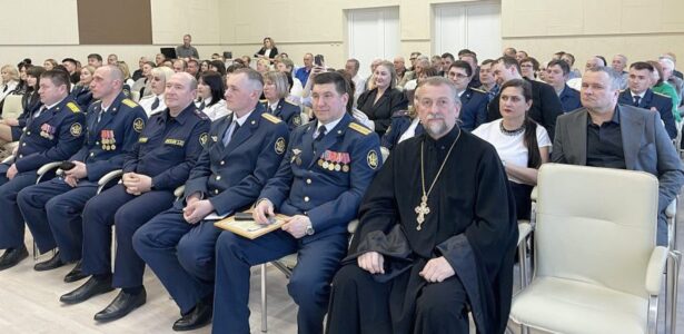 Благочинный Приморско-Ахтарского округа церквей участвовал в празднике сотрудников уголовно-исполнительной системы
