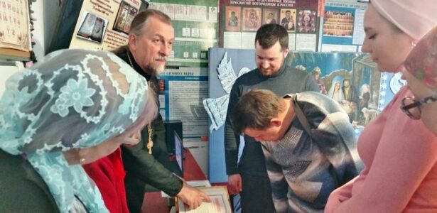 Встреча «Душа начинается с книги» в Приморско-Ахтарском храме Воскресения Словущего