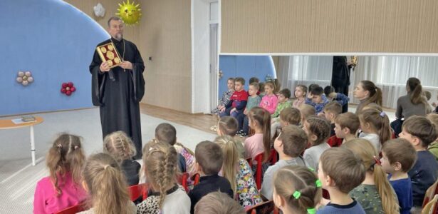 Мероприятие «Через книгу – к добру и свету» в детских садах Приморско-Ахтарска