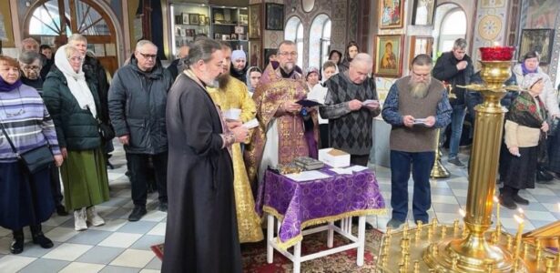 Молебен о семье в храме Воскресения Словущего города Приморско-Ахтарска