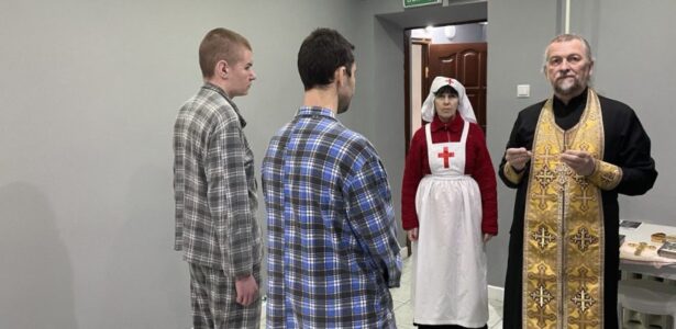Таинство Причастия в психиатрической больнице посёлка Приморского