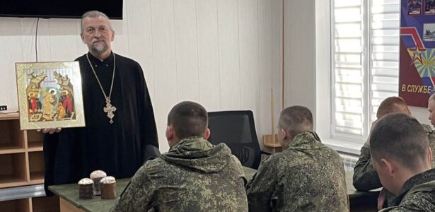 Акция «Дари радость на Пасху» в воинской части Приморско-Ахтарска