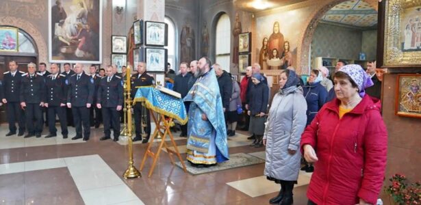 Визит атамана Таманского КО в Приморско-Ахтарский район начался с участия в Литургии