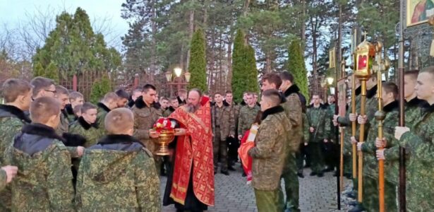 Кадеты Бриньковского казачьего корпуса посетили храм