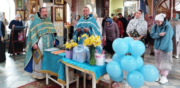 Молебен для беременных отслужили в Приморско-Ахтарском храме