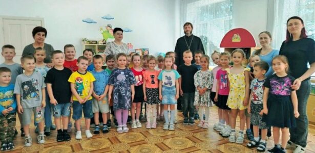 В детских садах Приморско-Ахтарска прошли встречи со священником