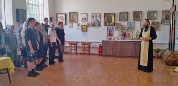 Ученики школы № 9 станицы Бородинской посетили храм